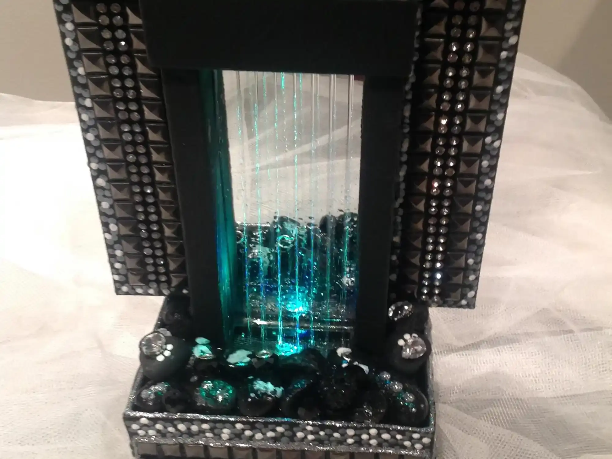 An example of a Tam Design water feature art piece